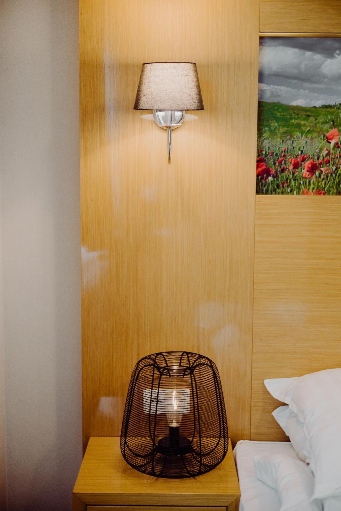 Hotel Bonsai Немча Экстерьер фото