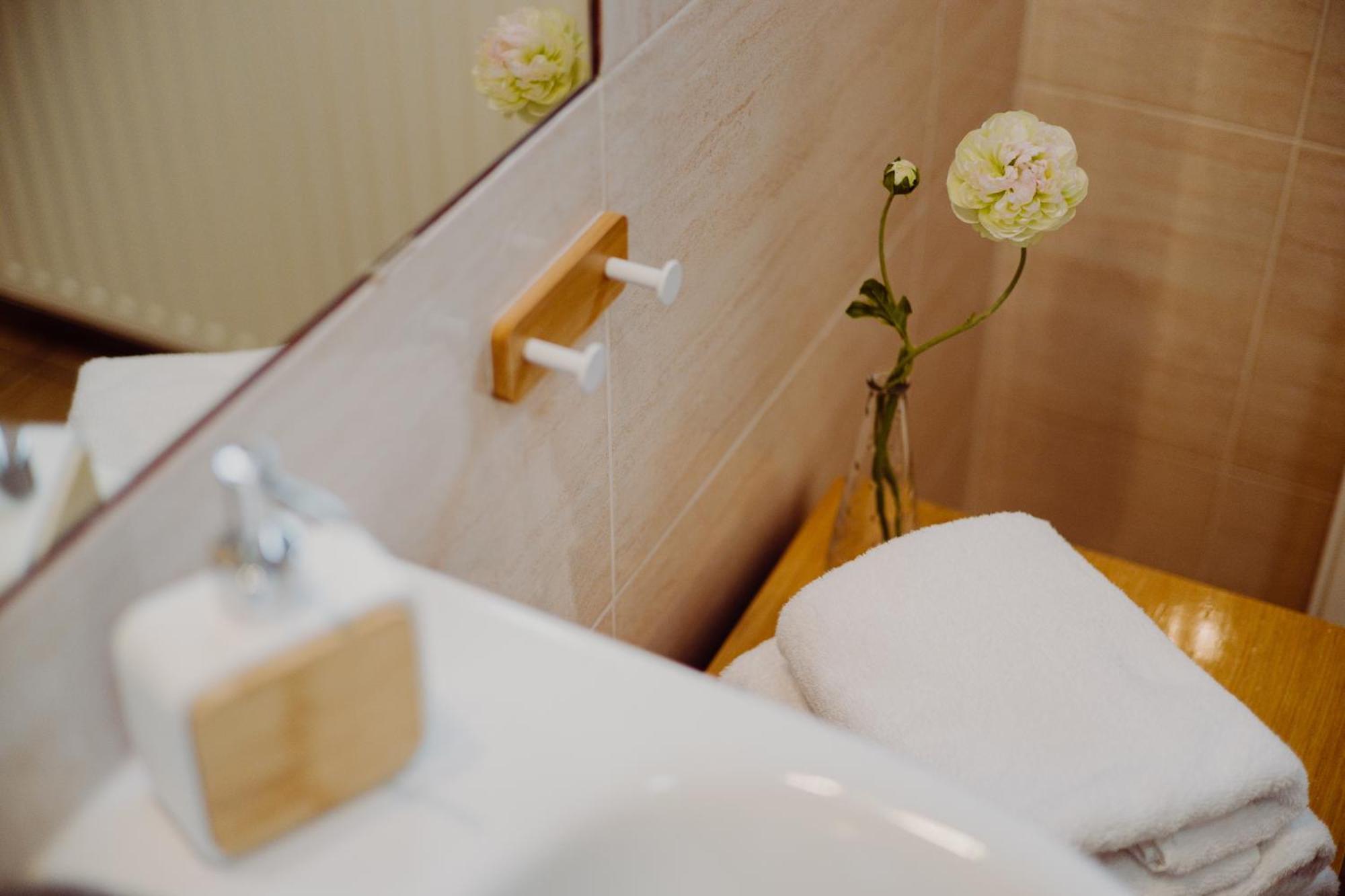 Hotel Bonsai Немча Экстерьер фото