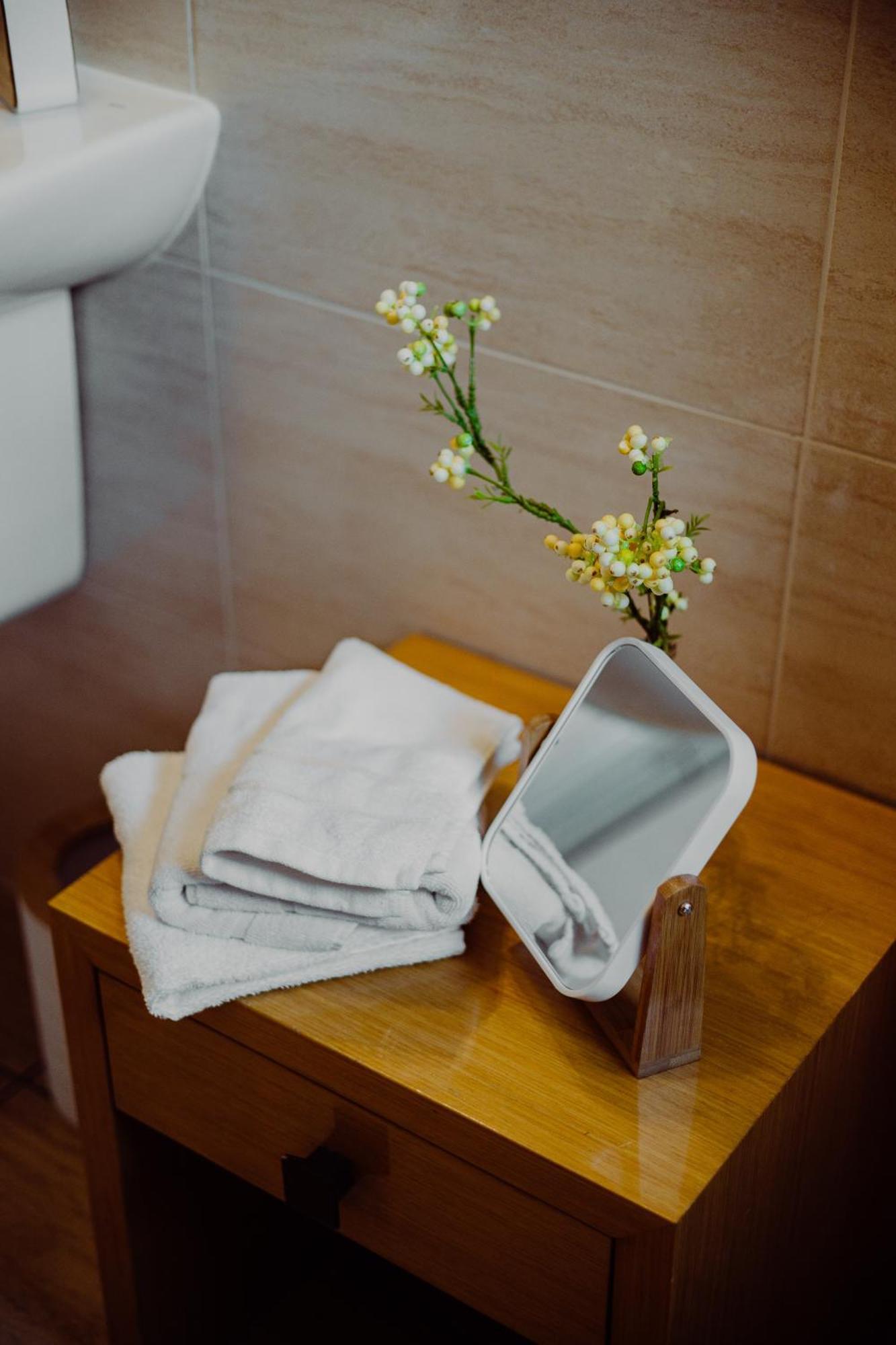 Hotel Bonsai Немча Экстерьер фото