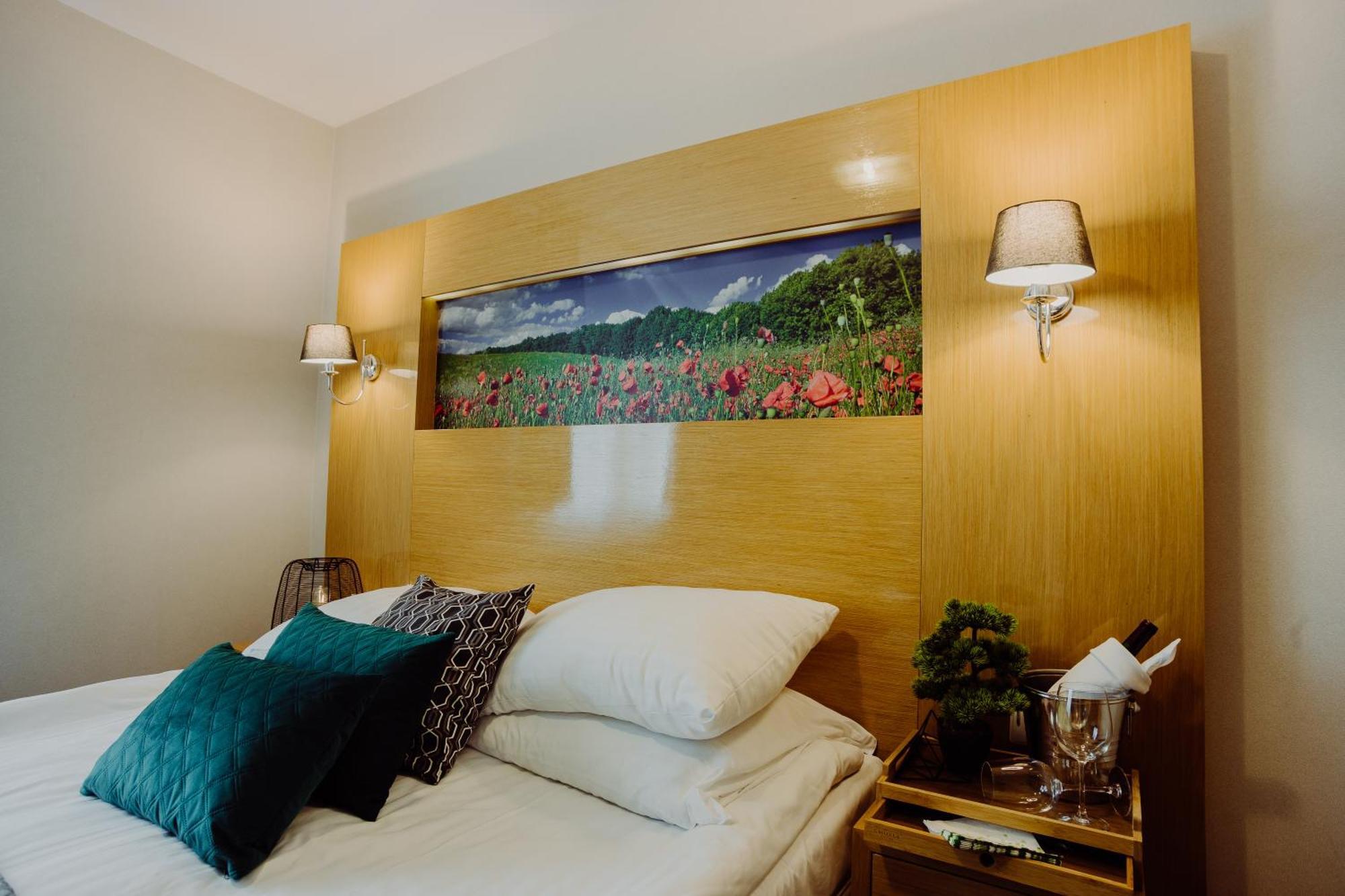 Hotel Bonsai Немча Экстерьер фото