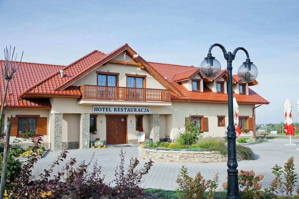 Hotel Bonsai Немча Экстерьер фото